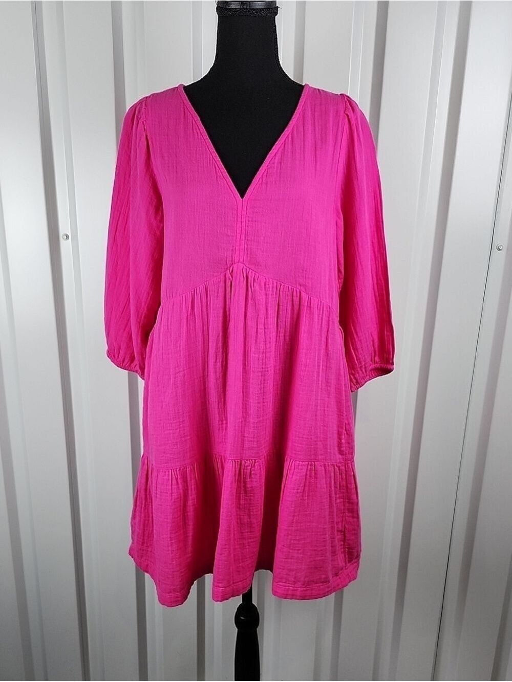GAP Womens Cotton Gauze Bright Pink V-Neck Tiered Mini Dress Small Oversized EUC